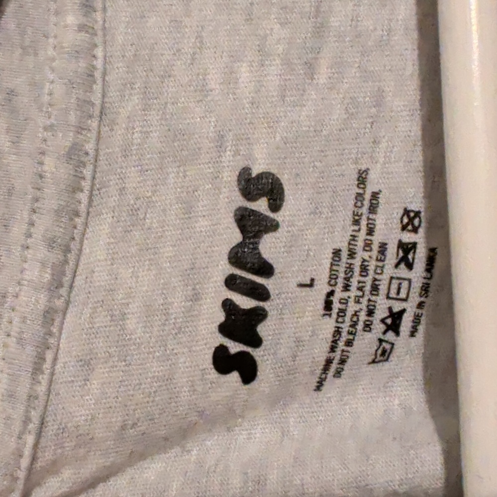 SKIMS men's crewneck short sleeve tee - heather gray - size large - Picture 3 of 9